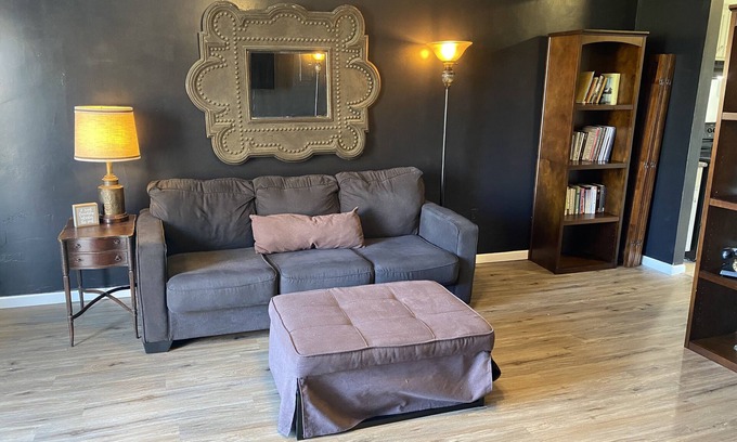 Lake Charles Cabaña | South Lake Charles Guest Cottage - Country Setting, Rustic Ambience