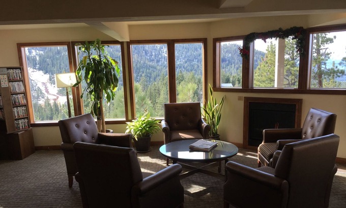 Tahoe Village Complejo | South Tahoe Ski Times Resort, 2 habitaciones para 6 personas, del 30 de diciembre al 5 de enero