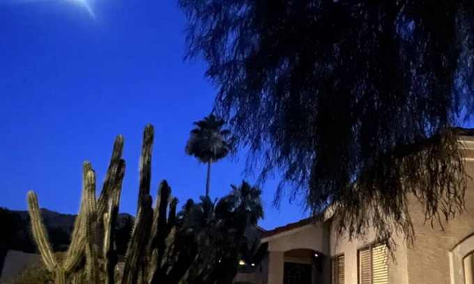 South Mountain Casa | South Mountains Views and Fun! Big back yard and Next to a park with playground