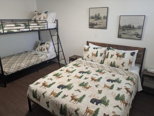Canaan Hotel | South of the Border Room 6