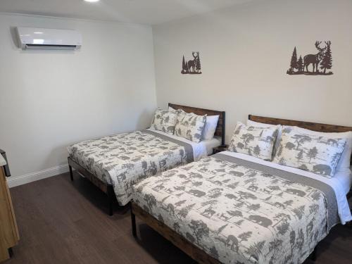 Canaan Hotel | South of the Border Room 9