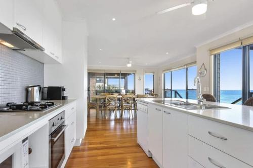 Ulladulla Casa | South Pacific Beach House - direct beach access