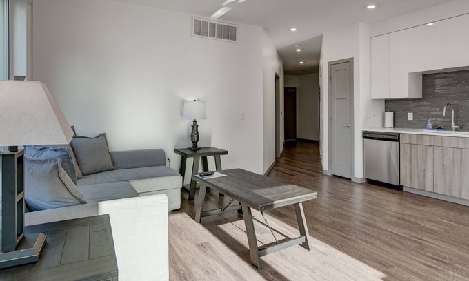 LoDo Apartamento | South River Residences