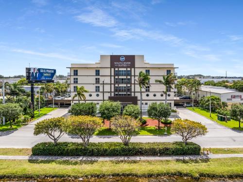 Medley Hotel | South River Suites