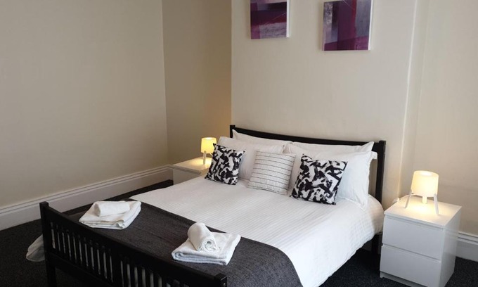 South Shields Casa | South Shield's Hidden Gem Amethyst 3 Bedroom House Sleeps 6 Guests