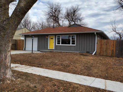 Wichita Casa | South Side Chic 3Br 1Ba 10mn to McConnell Spirit