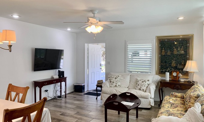 Port Tampa City Casa | South Tampa Macdill AFB area - 15 minutes to downtowns Tampa and St. Petersburg!