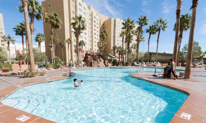 Enterprise Complejo | South Vegas Strip - perfect for March Madness