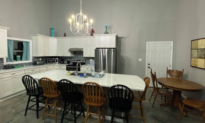 Florien Casa | South View at Reds Point