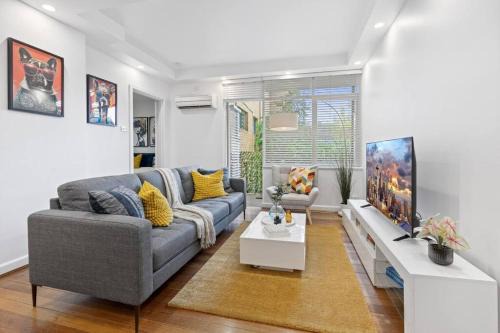 South Yarra Apartamento | South Yarra Sleek: Urban Pad