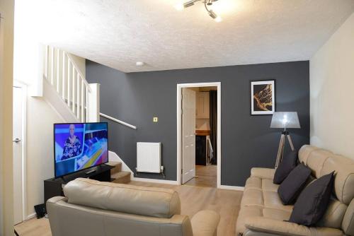 Southampton Casa | Southampton West With Workspace And Fast Internet