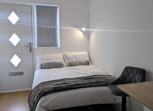 Southend-on-Sea Apartamento | Southend Airport Ground Floor Studio, with parking
