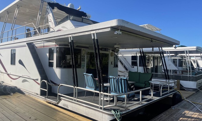 Key West Alquiler De Eote | Southern Bell is a Beautiful Houseboat cozy and relaxing.