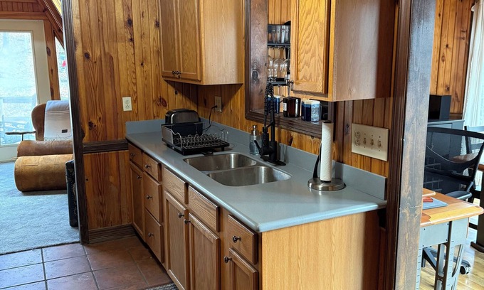 Chillicothe Cabina | Southern Ohio Adventure or Getaway Cabin Near Chillicothe