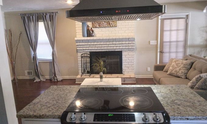 Conyers Casa | Southern Ranch with Private Parking and Fence.