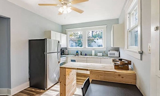Midtown Casa | Southern Serenity-3br w Fenced Yard