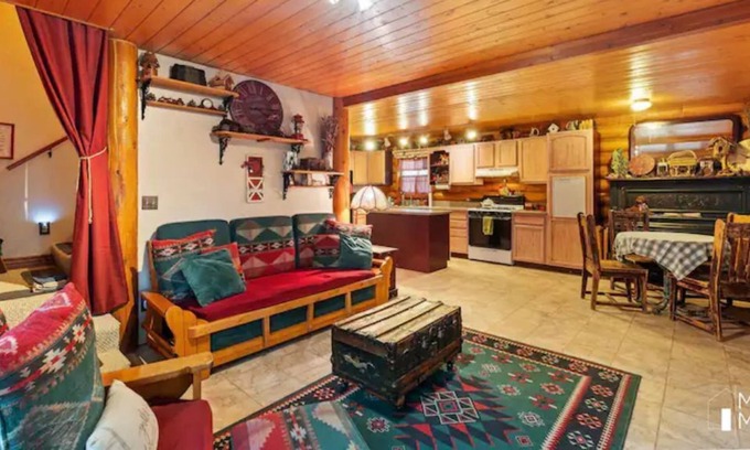 Enoch Cabina | Southern Utah Cedar City Cabin