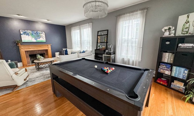 Columbus Park - Andrew Square Condominio | Southie Condo - Near Subway - Bring Pets - Pool Table