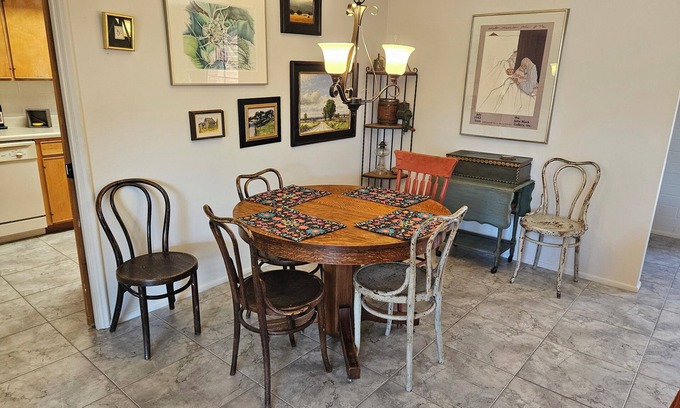 Green Valley Casa | Southwest Adobe in charming old time traditional southwest community.