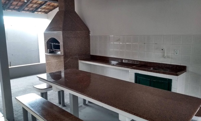 Sao Francisco de Itabapoana Casa | "Spacious 5-Bedroom House Just a Few Steps from the Sea: Tranquility and Security"