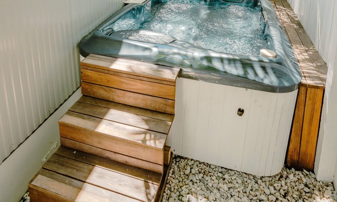 Coolum Beach Casa | Spa,Fire Pit,Cinema - The Cottage Coolum Beach