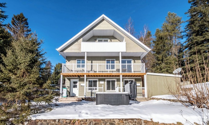 Mauricie Chalet De Esquí | Spa & Game room - Chalet du Loup