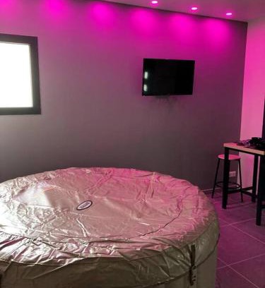 Saint-Germain-les-Corbeil Apartamento | SPA Le Love