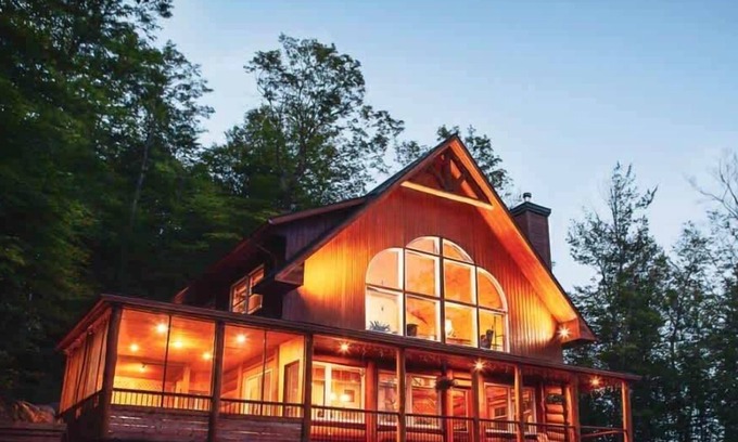 Les Pays-d'en-Haut Regional County Municipality Chalet De Esquí | Spa & Outdoor Pool - Montagnard des Pays-d'en-Haut