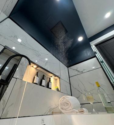 Detroit Apartamento | Spa Retreat