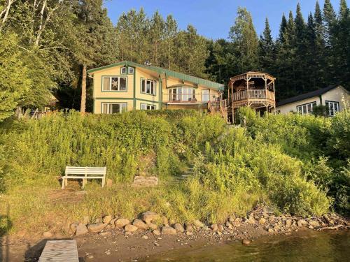 Amherst Chalet De Esquí | Spa & Waterfront - Chalet le Colibri