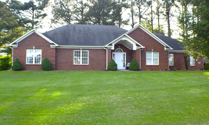 Huntsville Casa | Space Oddity: Close & Accessible! <Convenient to Huntsville and Madison>