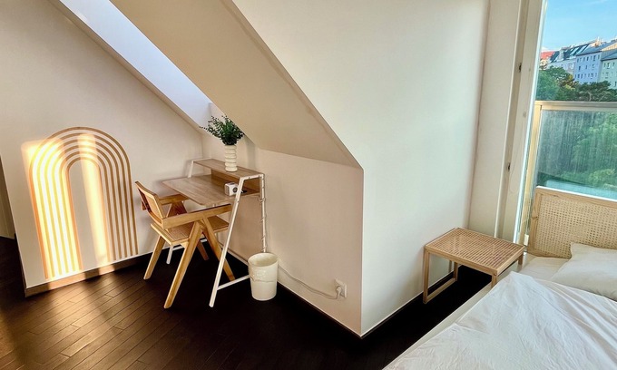 Dobling Apartamento | Spaceous and light-filled Penthouse Apartment