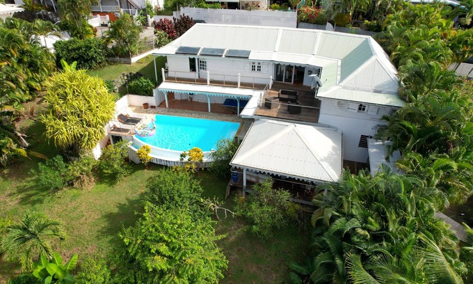 Trois-Ilets Villa | Spacieuse Villa Antillaise vue mer Caraibes / Piscine / VIP / Luxe / Tee' Punch