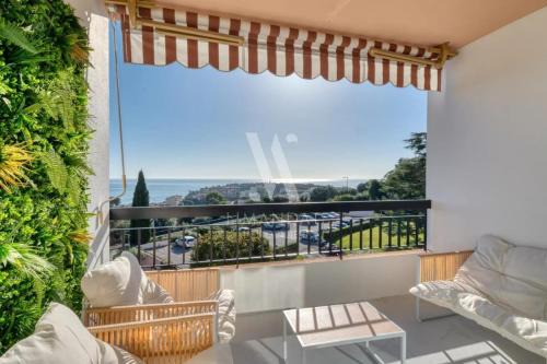 Roquebrune-Cap-Martin Apartamento | Spacieux 3 pièces rénové avec terrasse et vue mer entre Monaco et Menton