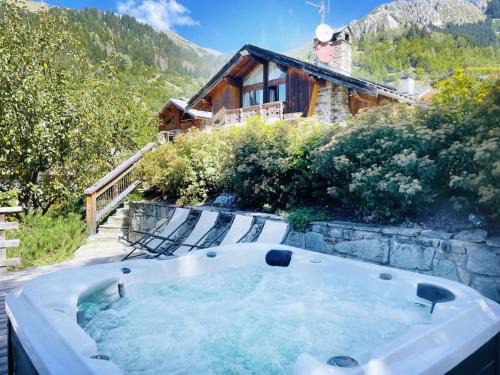 Champagny-en-Vanoise Chalet De Esquí | Spacieux Chalet 19pers, Piscine, Jacuzzi, Sauna & Salle de Jeux