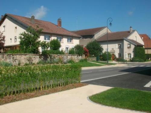 Repaix Casa | Spacieux gîte familial avec jardin et salle de jeux, proche de Center Parcs et des Vosges - FR-1-584-45
