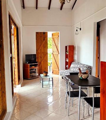 Anse-Bertrand Casa | Spacieux haut de villa proche plage