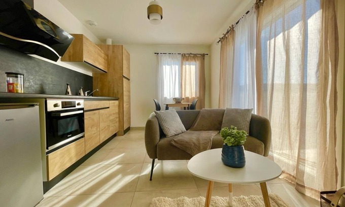 Lunel-Viel Apartamento | Spacieux Studio Avec Espace Chambre Séparé et Grande Terrasse