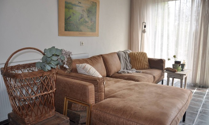 Nieuw- en Sint Joosland Apartamento | Spacious apartment with luxurious furnishings!