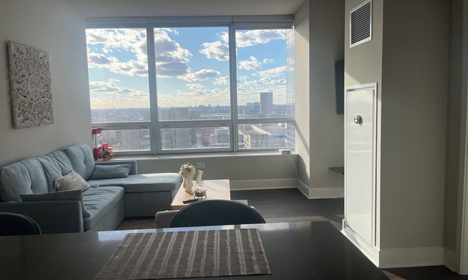 The Loop Apartamento | Spacious 1 bd sleeps 4 quiet and near Michigan Ave