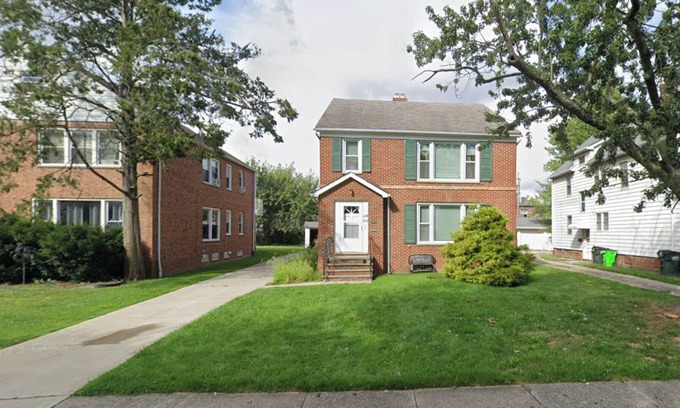 Cleveland Heights Apartamento | Spacious 1 bdrm near hospitals, Little Italy, shops, eateries.