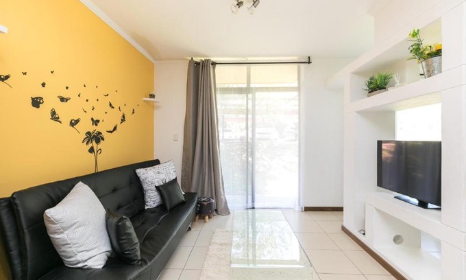 Greater Johannesburg Metropolitan Area Apartamento | Spacious 1 Bed in a secure golf estate.WIFI
