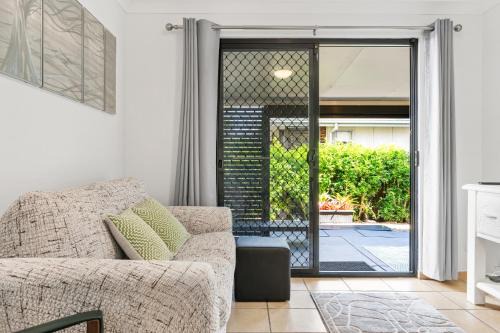 Wooloowin Apartamento | Spacious 1-Bed Unit with Outdoor Patio Dining