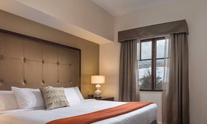 Park City Hotel | Spacious 1 Bedroom Deluxe Suite at Wyndham Park City king bed, full kitchen