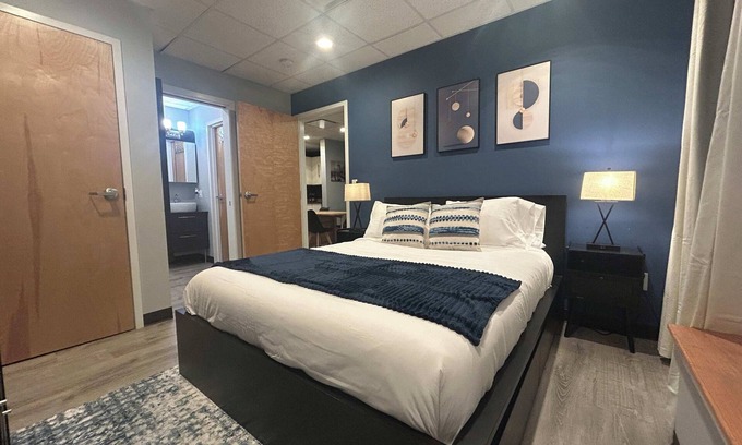 Danbury Apartamento | Spacious 1 BR with Kitchen and Living Room
