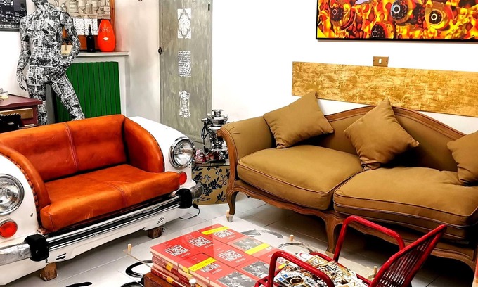 Caiazzo Apartamento | Spacious 150sqm Art Apartment, 2 Baths - Walk to Pepe in Grani