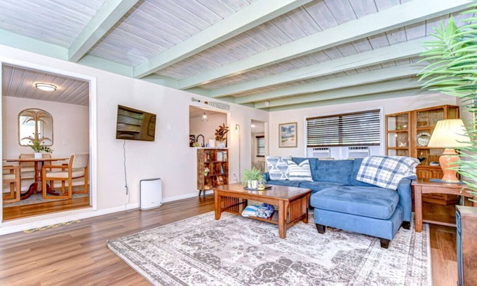 Trailer Estates Apartamento | Blue Heron Inn: 1/1 apt| pet friendly | Six miles to IMG