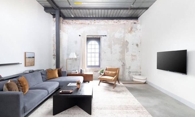 Westown Apartamento | Spacious 1BR Near Fiserv with Rooftop, Gym, and Parking