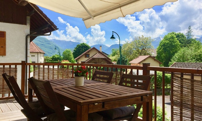 Chaparon Apartamento | Amplio apartamento en el primer piso en el lago de Annecy