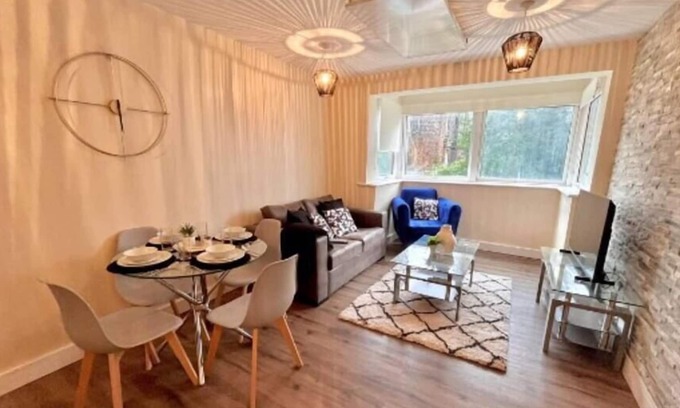 Rotherham Condominio | Spacious 2 bedroom Catterick Flat | Free Parking